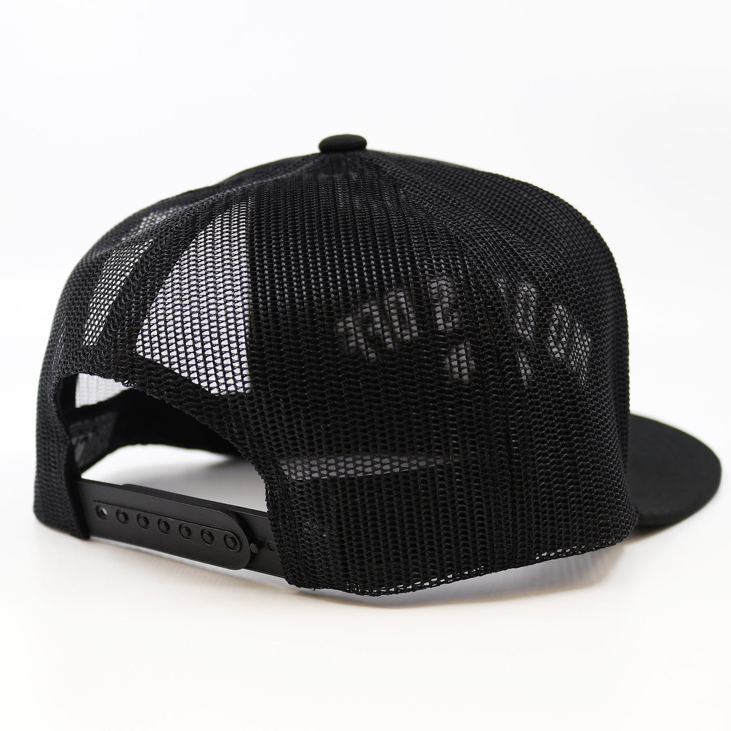 A snapback cap showing its Black mesh on a white background
