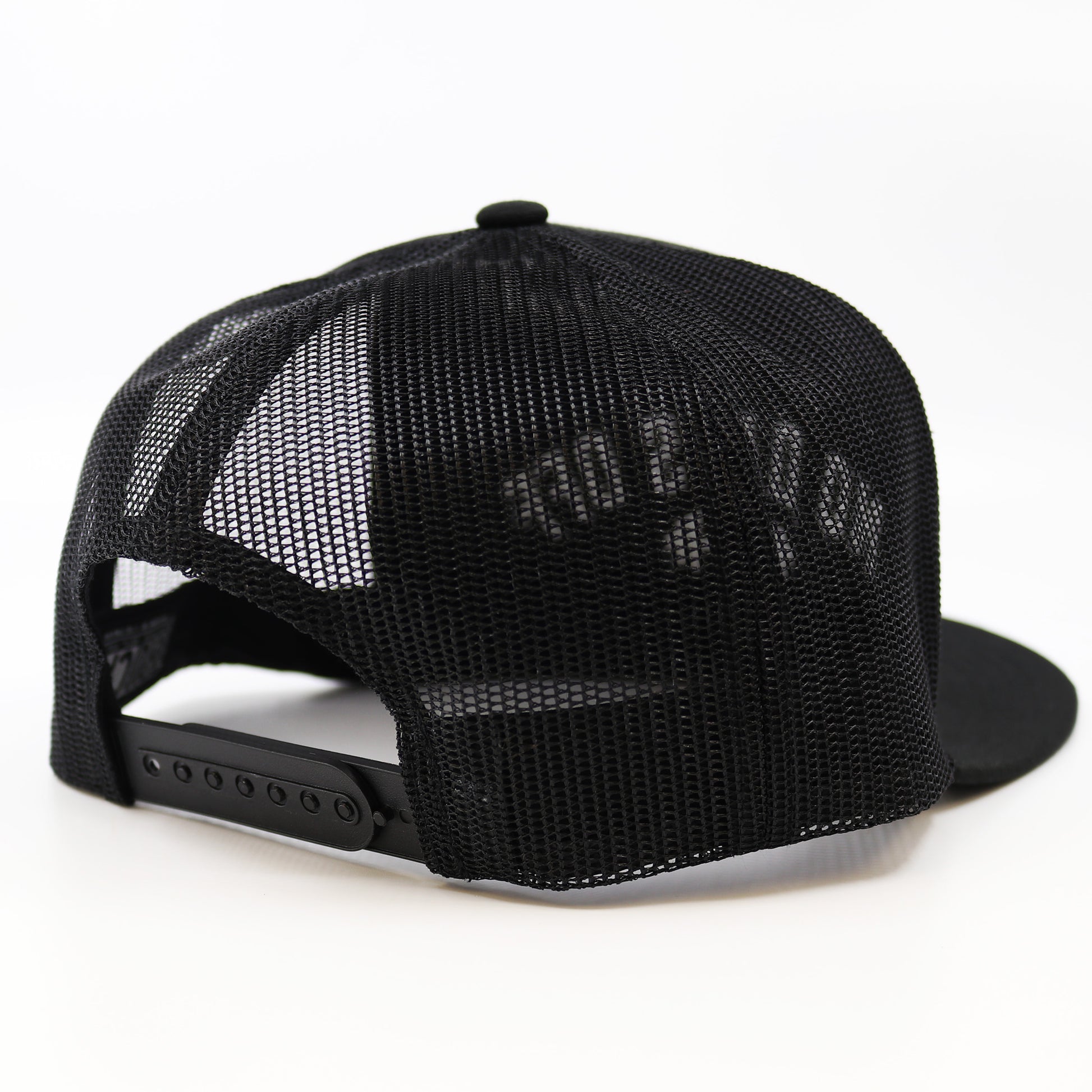 A snapback cap showing its Black mesh on a white background